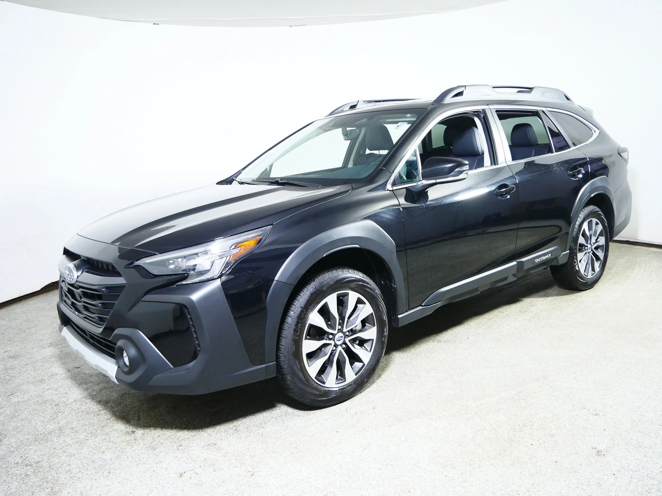 Used 2025 Crystal Black Silica Subaru Limited image 3