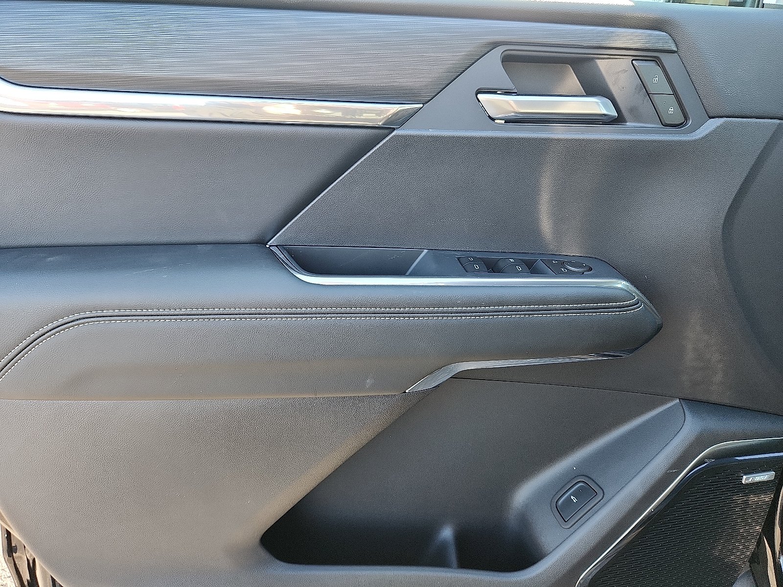 2025 GMC Acadia Elevation - Photo 10