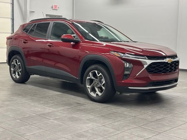 Used 2025 Red Chevrolet LT image 1