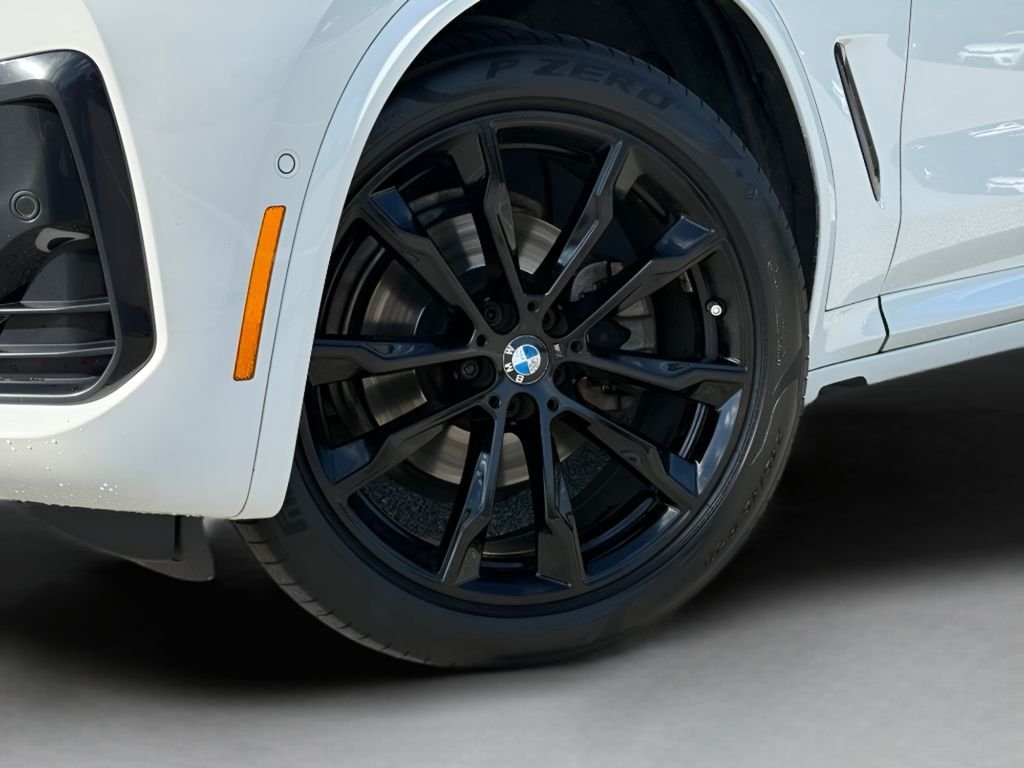 Used 2022 White BMW xDrive30i image 26