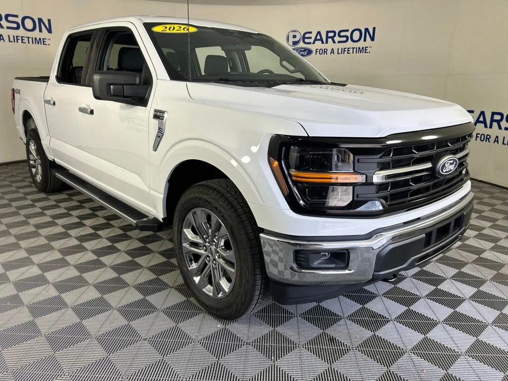 New 2026 Oxford White Ford XLT image 3