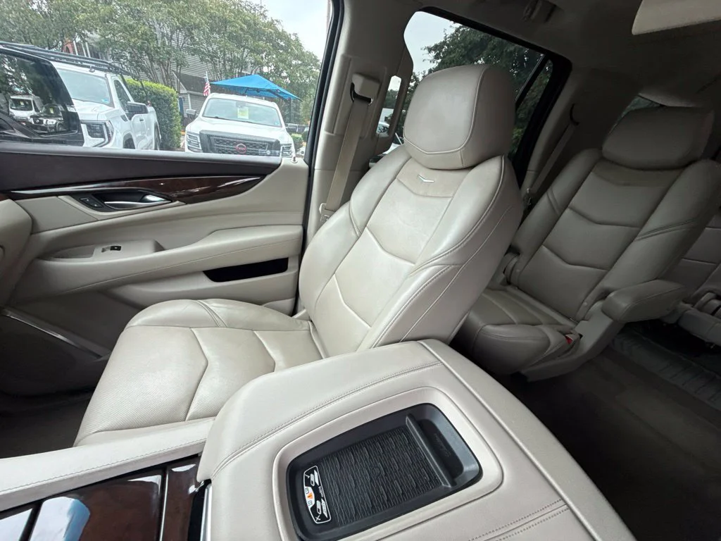Used 2017 White Cadillac Luxury image 19