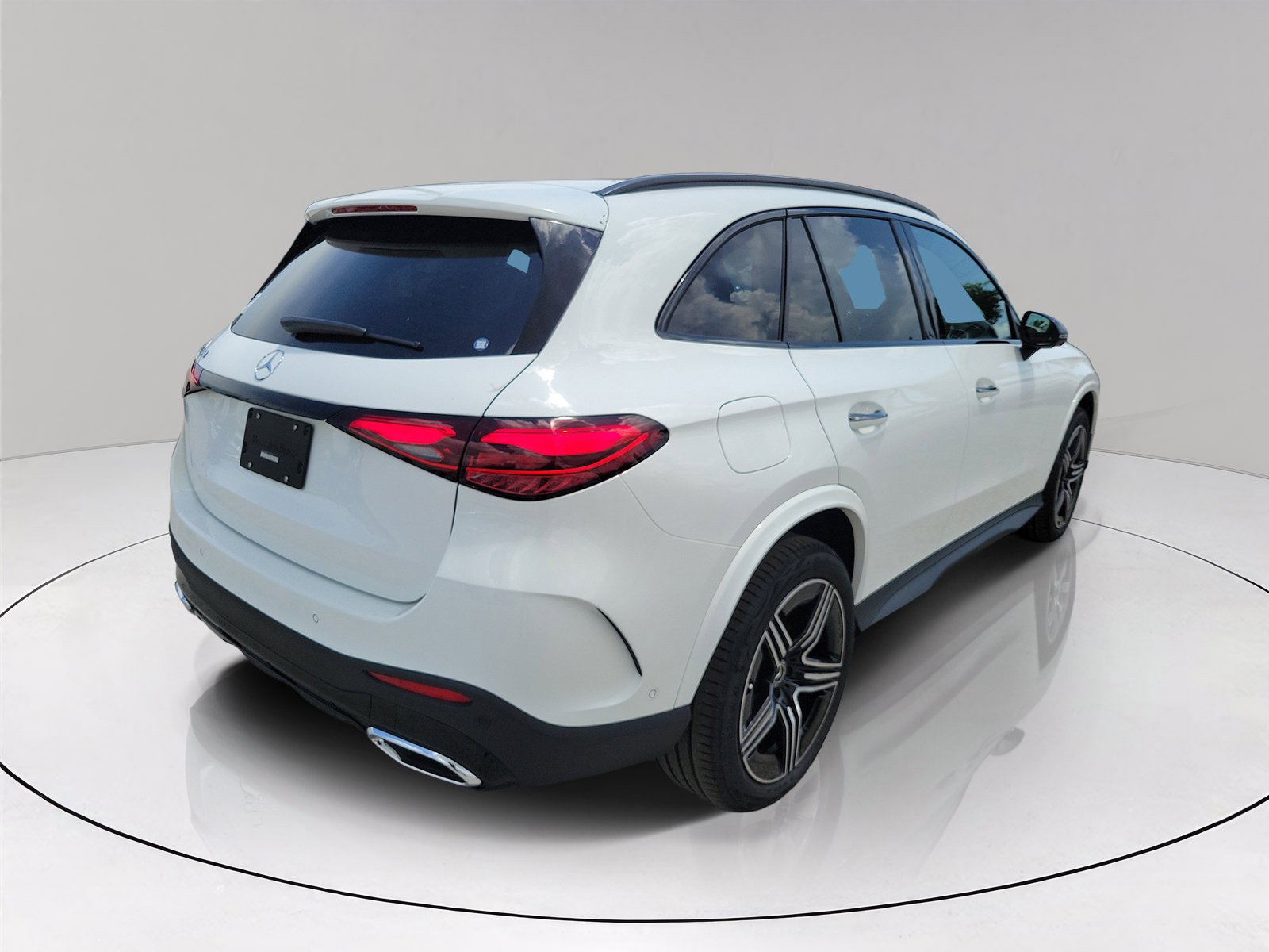 New 2027 Polar White Mercedes-Benz GLC 300 image 36