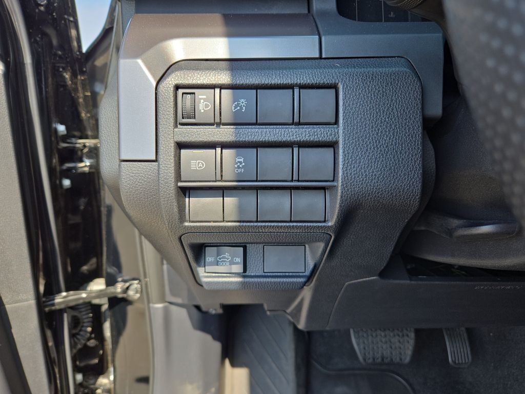 2025 Toyota Tacoma SR5 - Photo 15