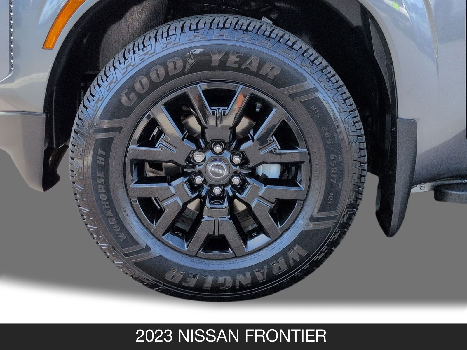 2023 Nissan Frontier SV - Photo 11