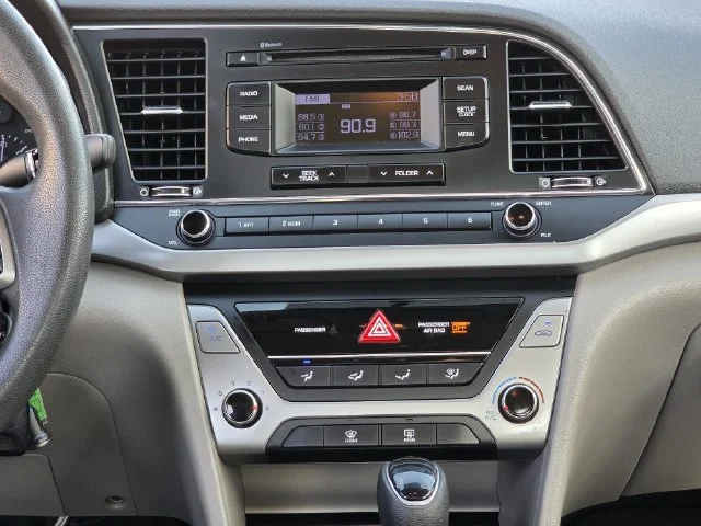 Used 2018 Symphony Silver Hyundai SE image 9