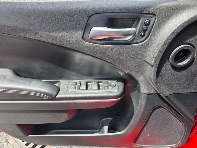 Used 2022 Red Dodge SXT image 30