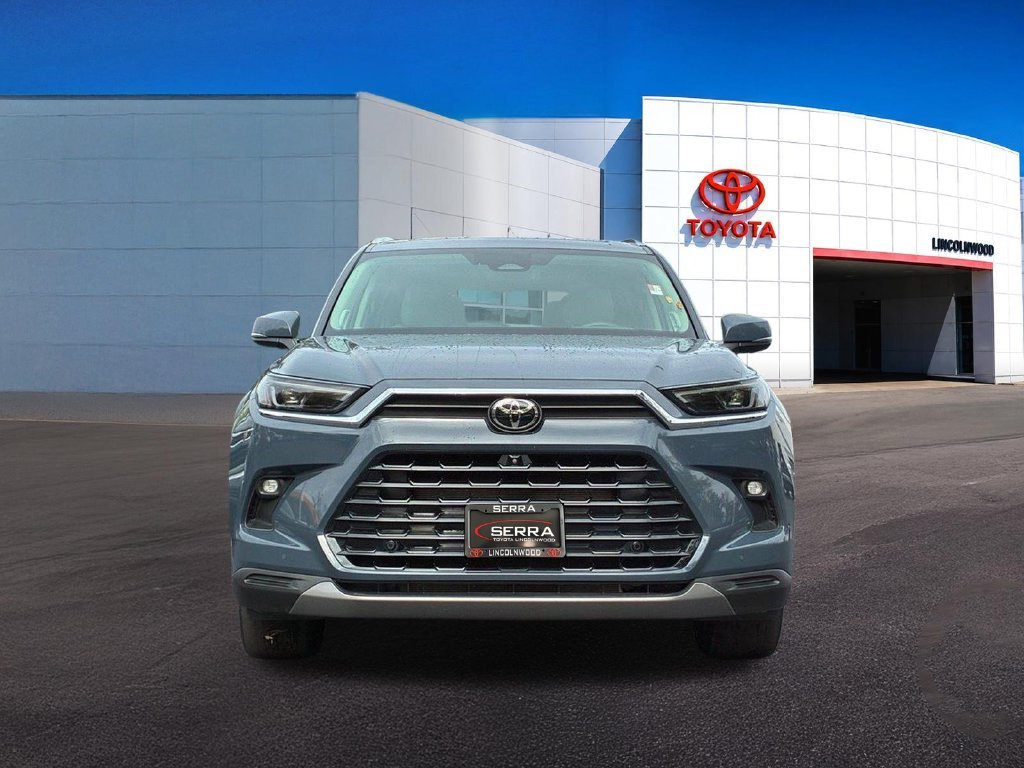 Used 2025 White Toyota Platinum image 4