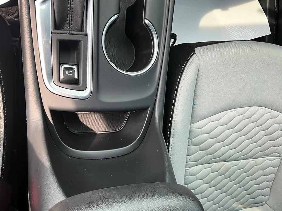 Used 2020 Blue Chevrolet LS image 24