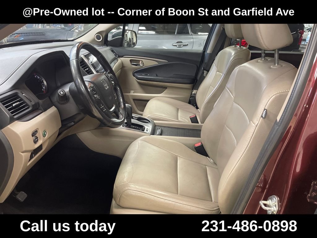 Used 2018 Red Honda EX-L image 13