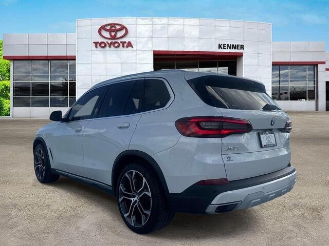 Used 2022 Mineral White Metallic BMW xDrive40i image 4