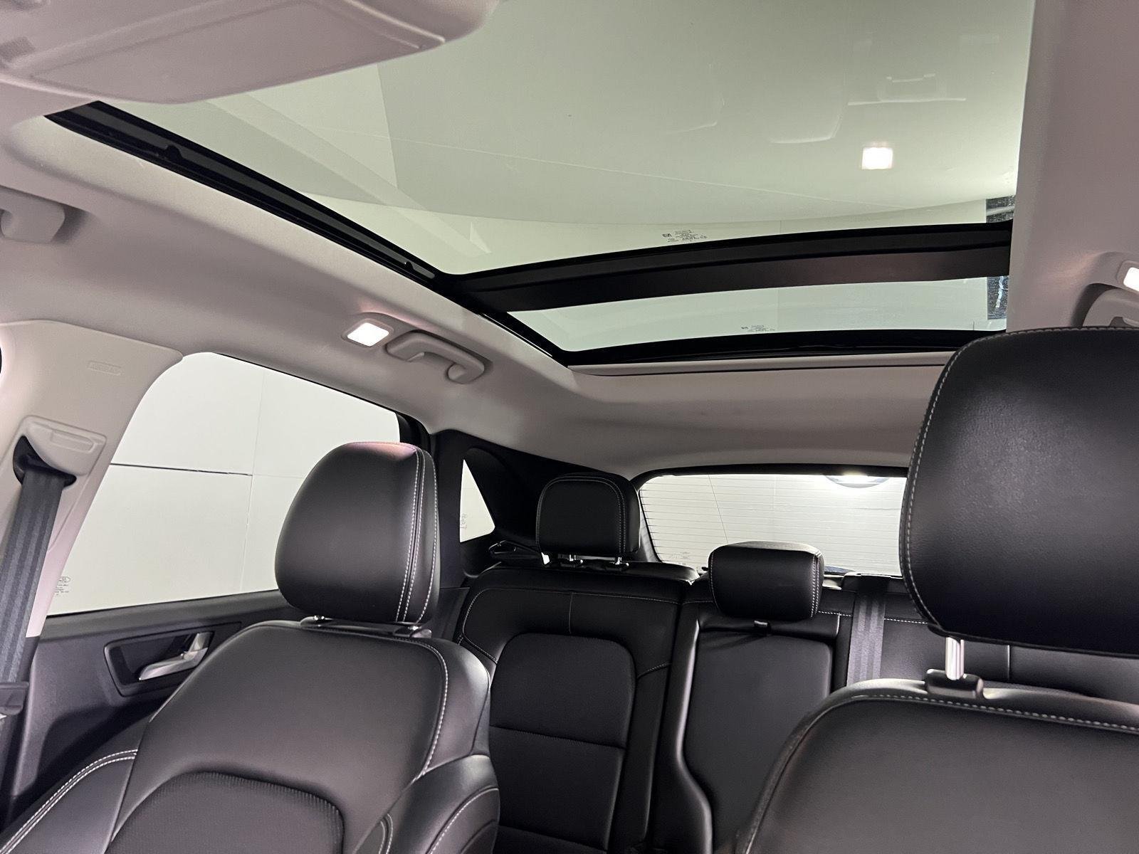 Used 2022 Carbonized Gray Ford SEL image 4