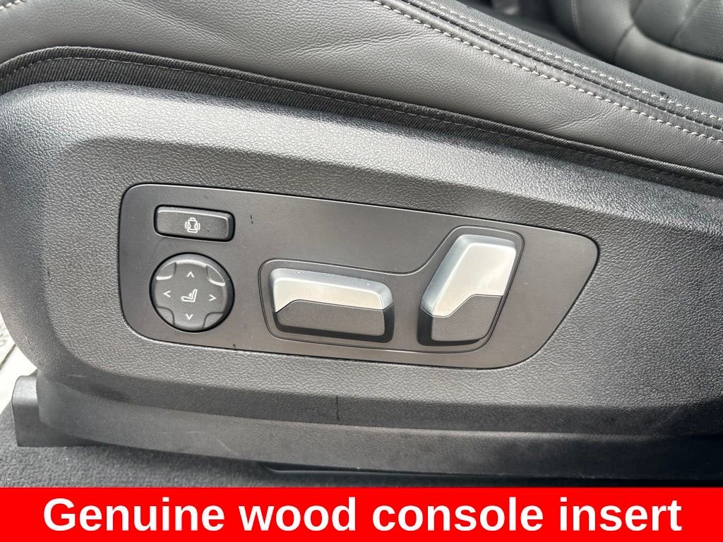 Used 2024 Black BMW xDrive40i image 20