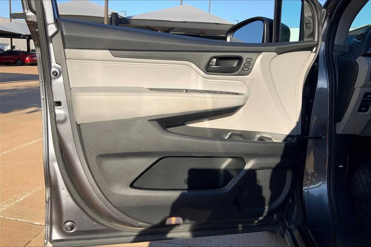 Used 2018 Modern Steel Metallic Honda EX-L image 20