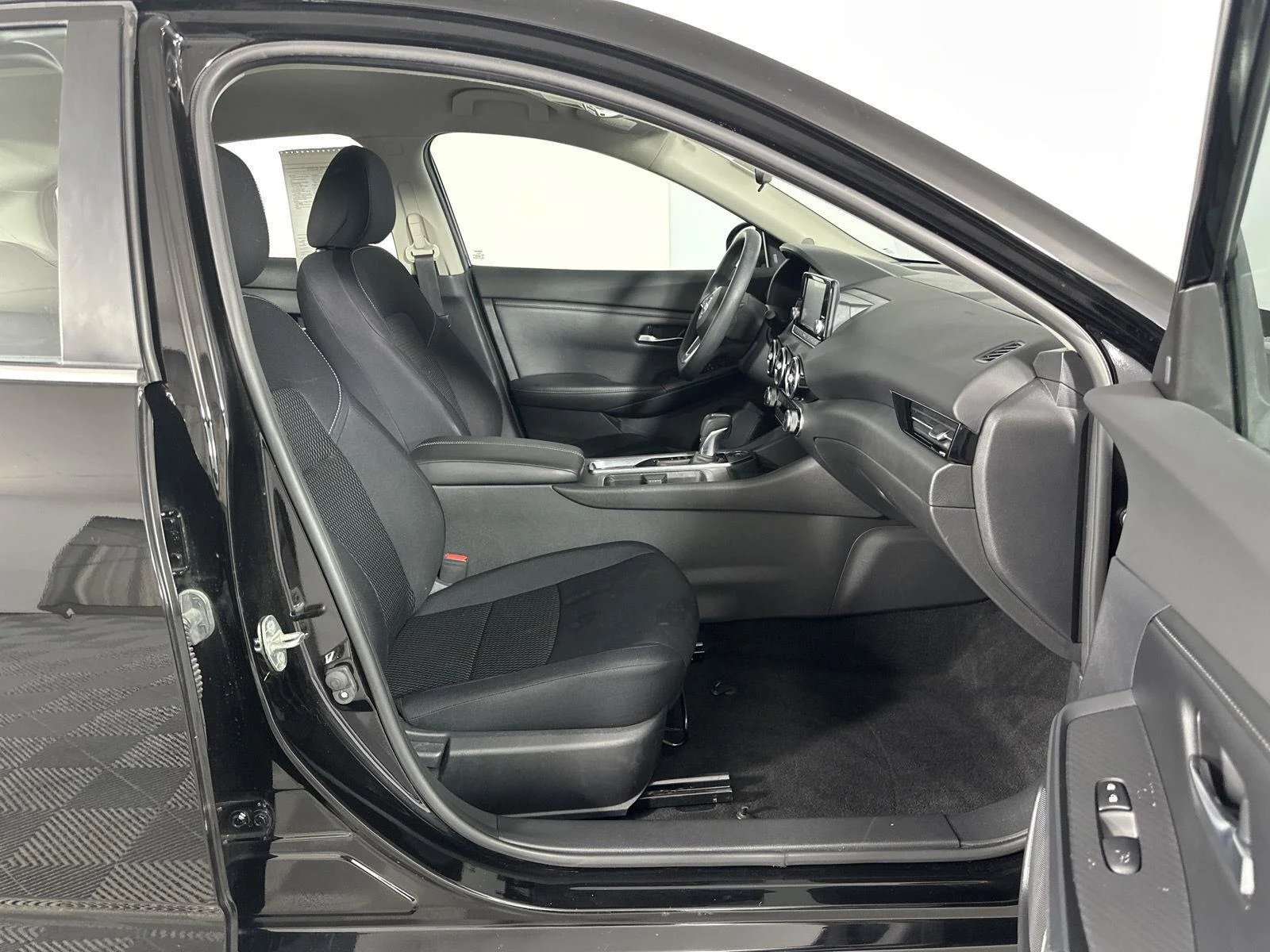 Used 2020 Super Black Nissan S image 25