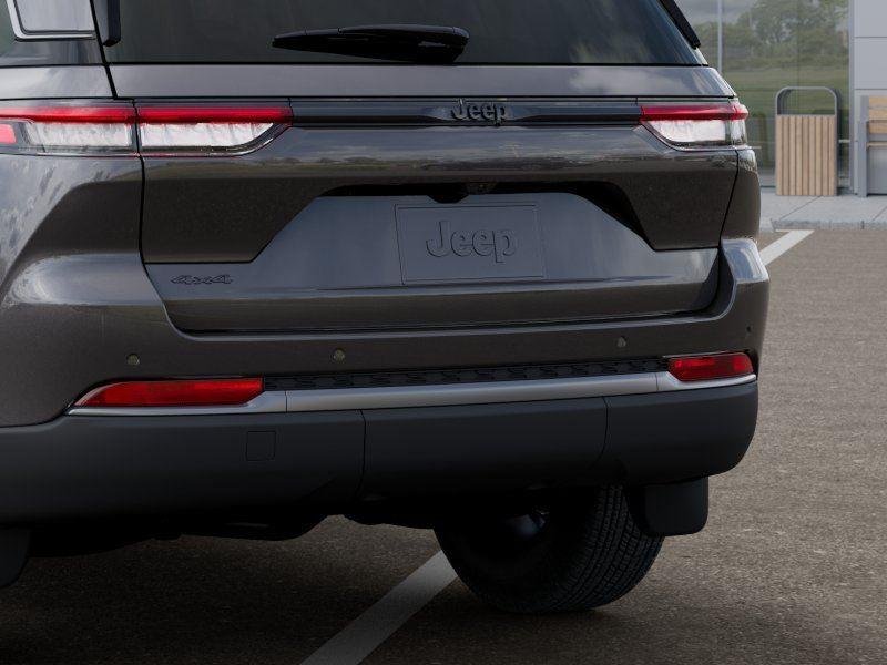 New 2026 Baltic Gray Metallic Clear-Coat Exterior Paint Jeep GRAND CHEROKEE LAREDO ALTITUDE image 13