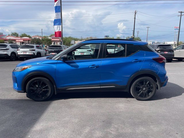 Used 2023 Blue Nissan SR image 4