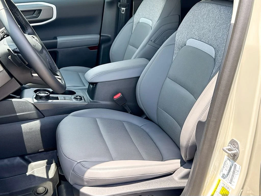 Used 2025 Beige Ford Badlands image 20