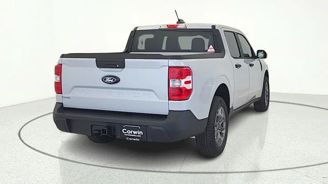 New 2026 Space White Metallic Ford XLT image 30