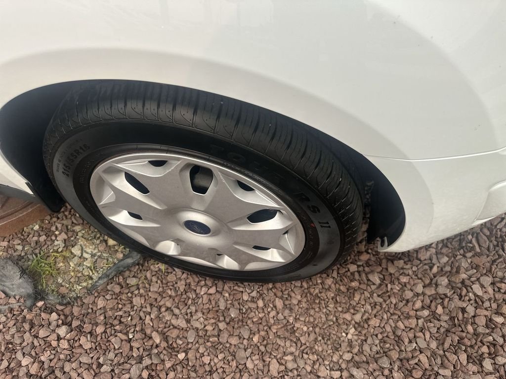 Used 2018 White Ford XLT image 16