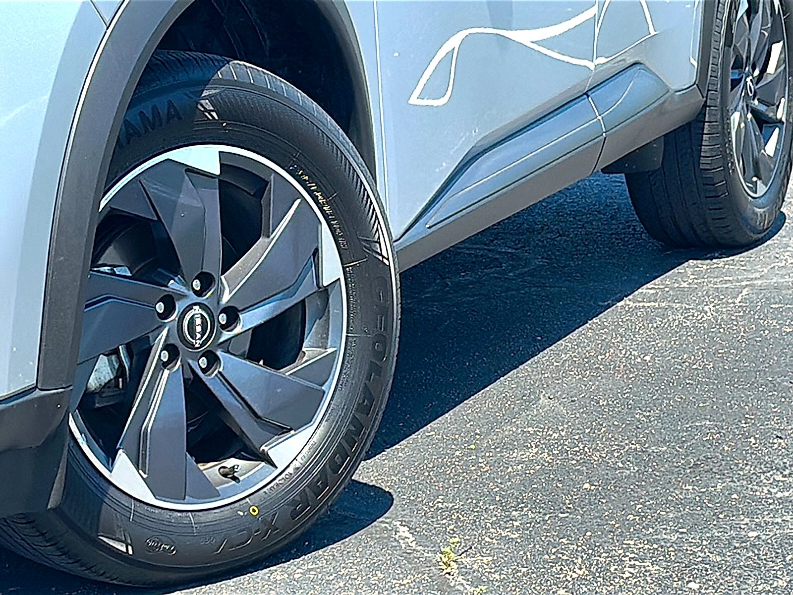 Used 2024 Brilliant Silver Metallic Nissan SV FWD image 3