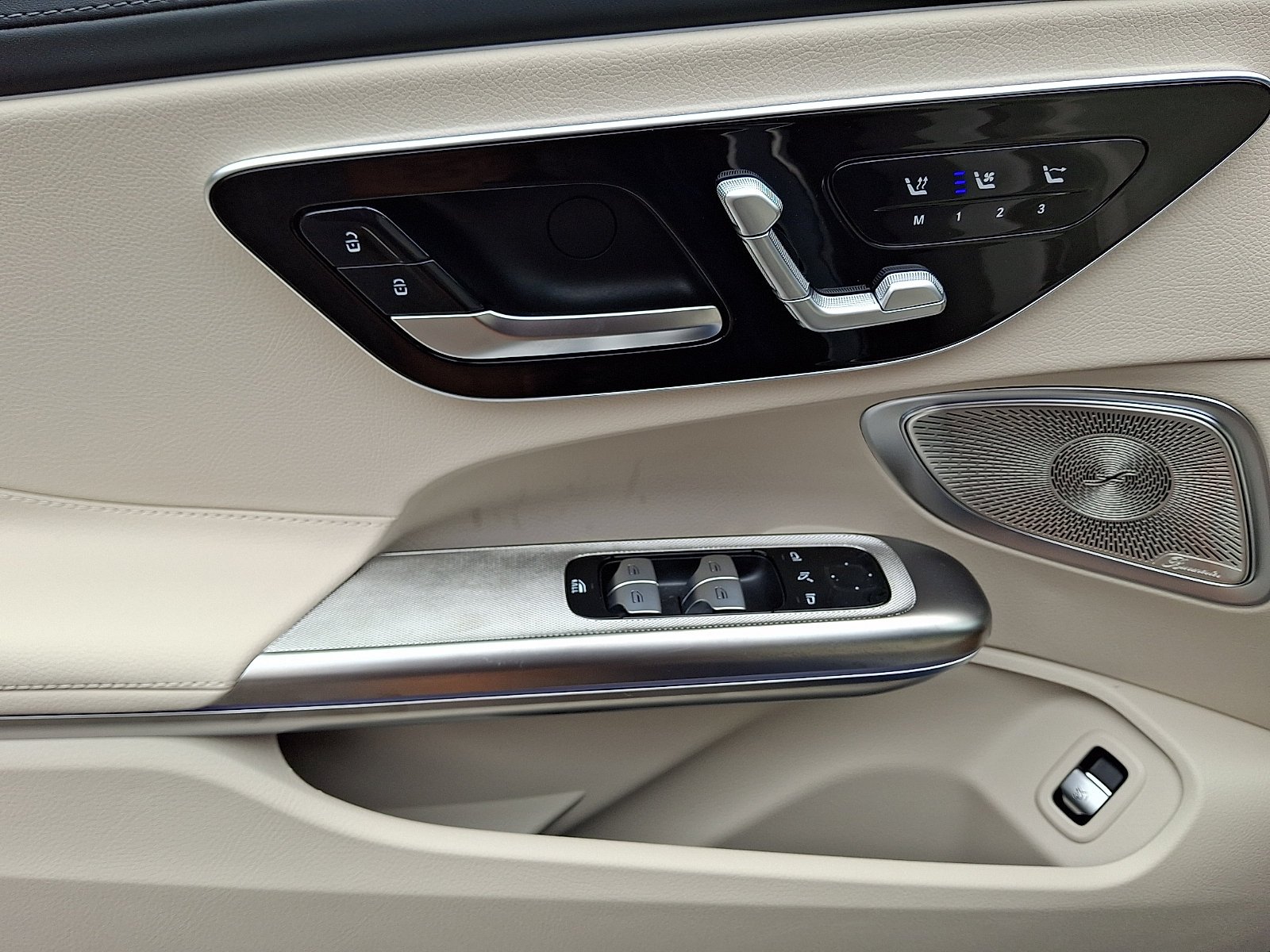 New 2027 Starling Blue Metallic Mercedes-Benz CLE 300 image 34