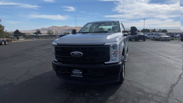 Used 2023 Iconic Silver Ford XL image 3