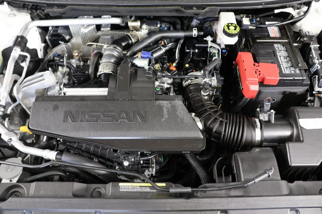 Used 2026 Glacier White Nissan S image 22