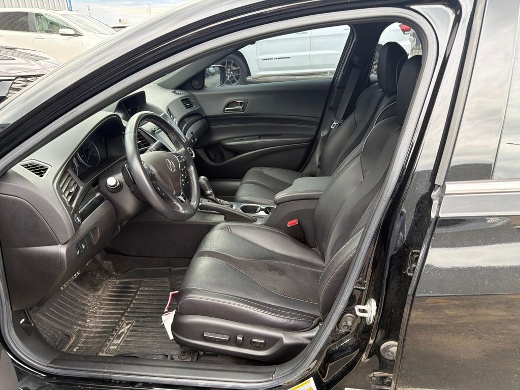 Used 2022 Black Acura Premium and A-SPEC Packages image 8