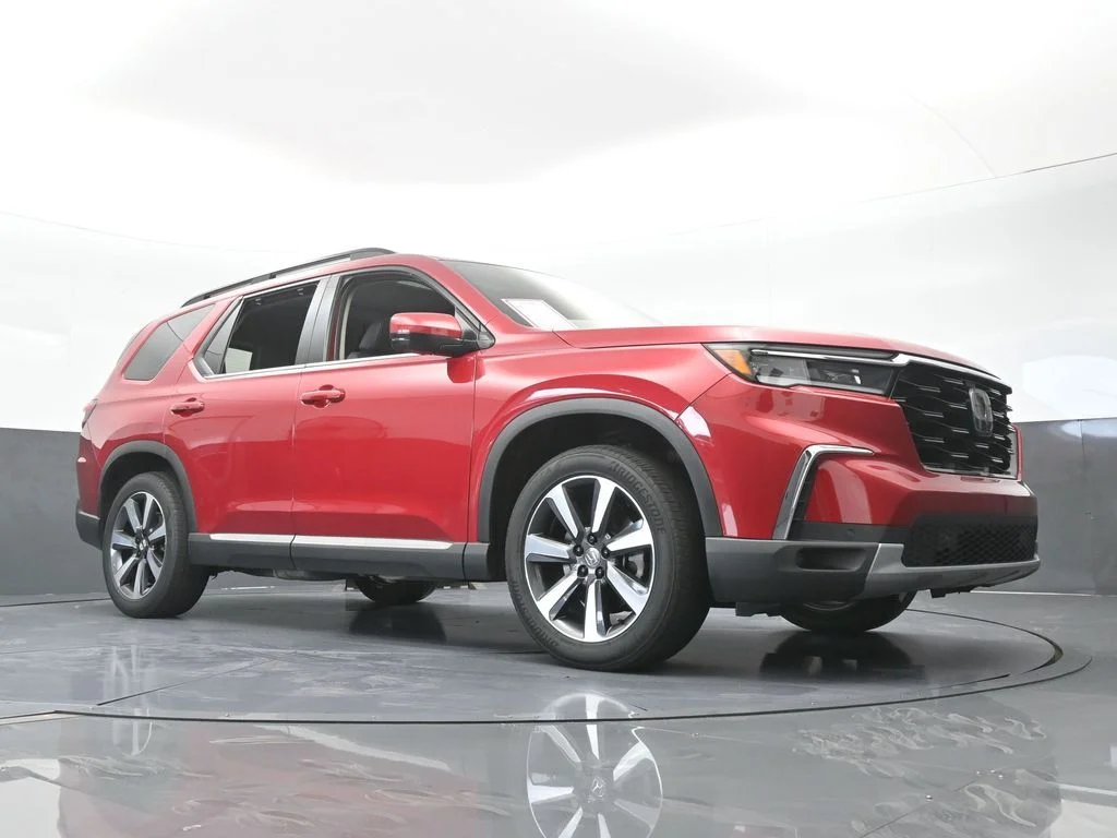 Used 2024 Radiant Red Metallic II Honda Touring image 71