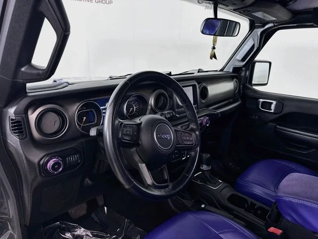 Used 2020 Gray Jeep Sport S image 9