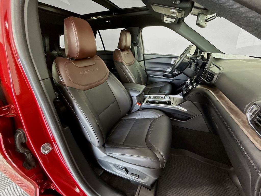 Used 2023 Red Ford Platinum image 31