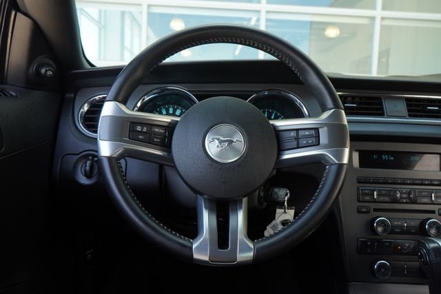 Used 2014 Gray Ford V6 image 15