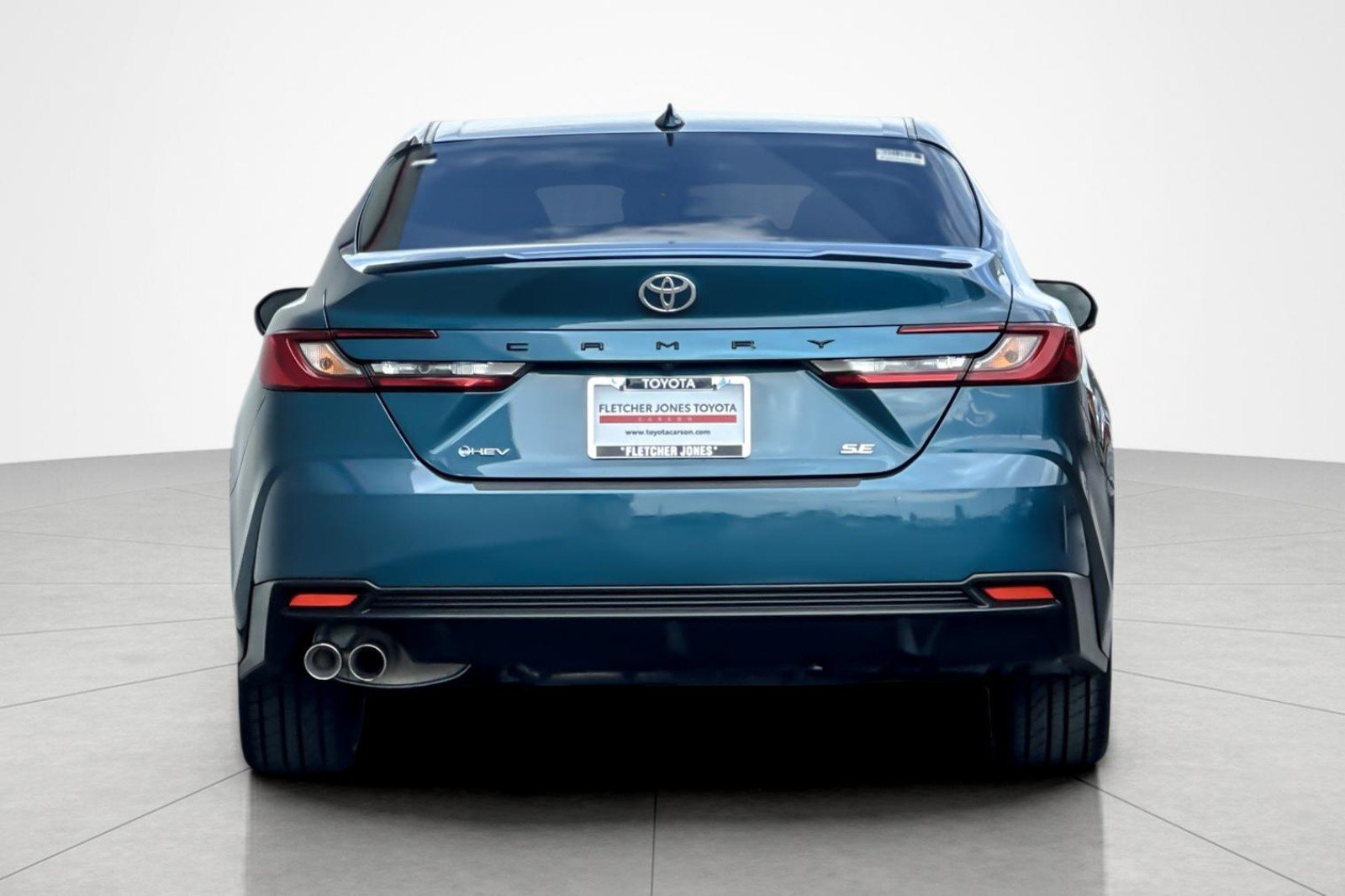 Certified Used 2025 Ocean Gem Toyota SE image 4
