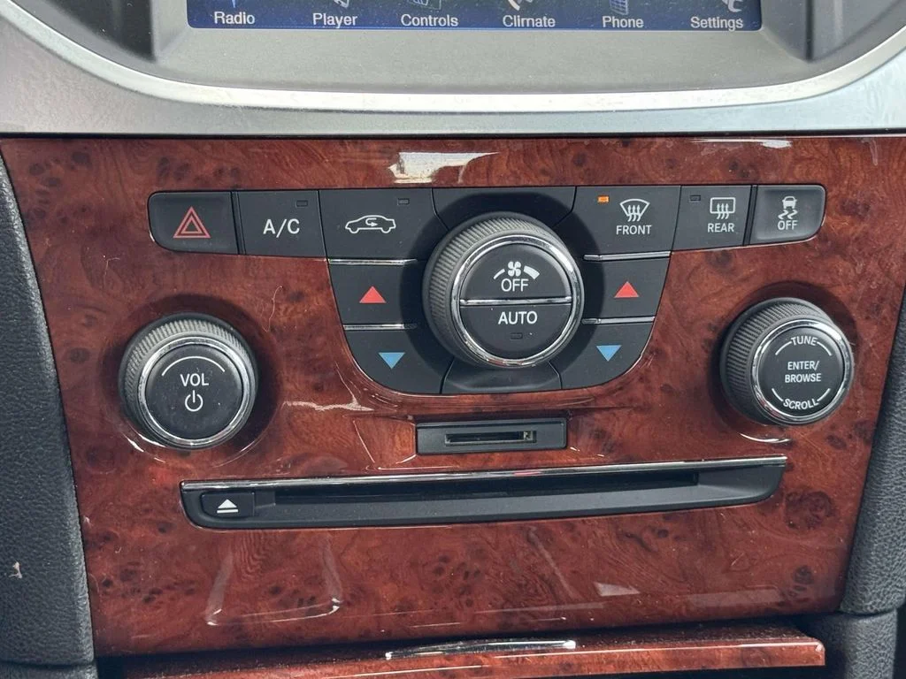 2013 Chrysler 300 Base - Photo 20