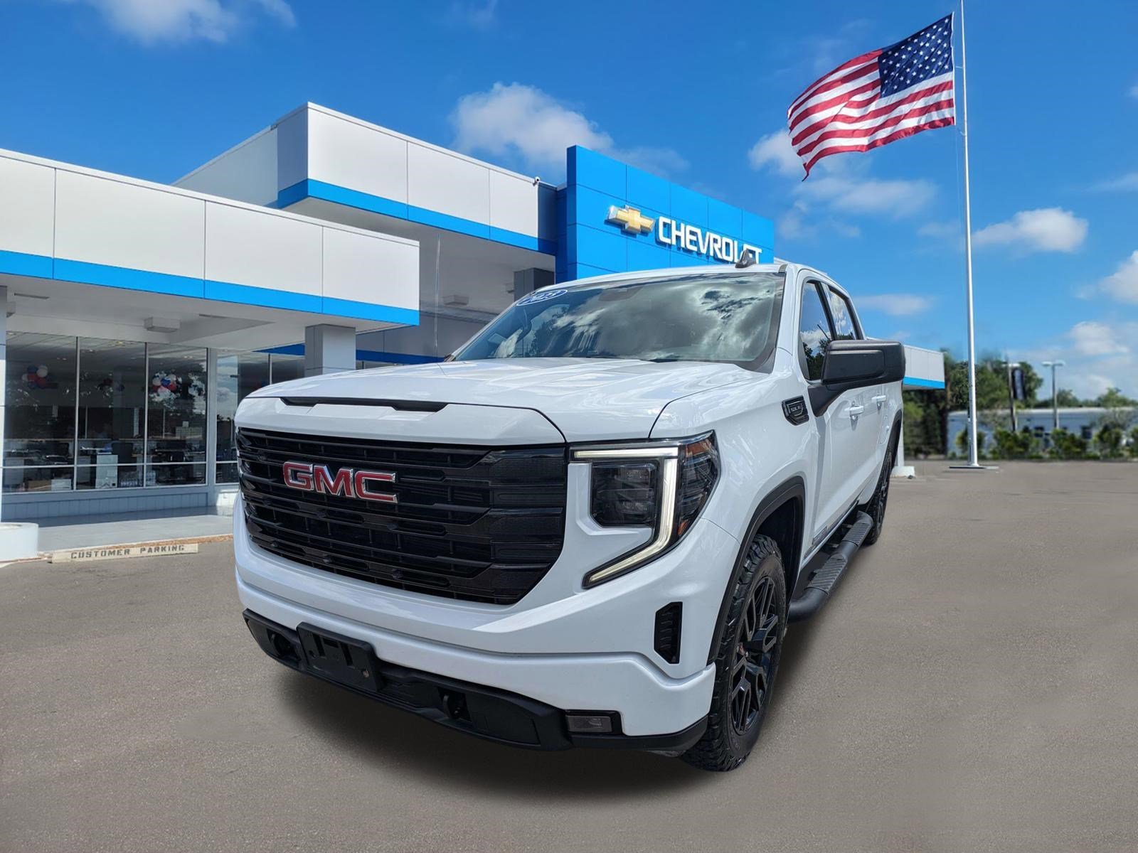 Used 2023 Summit White GMC Elevation image 5