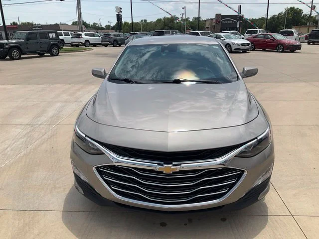 Used 2025 Gray Chevrolet LT image 41