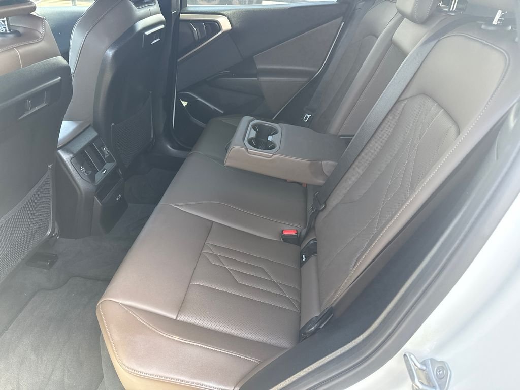 Used 2025 White BMW 30 xDrive image 18