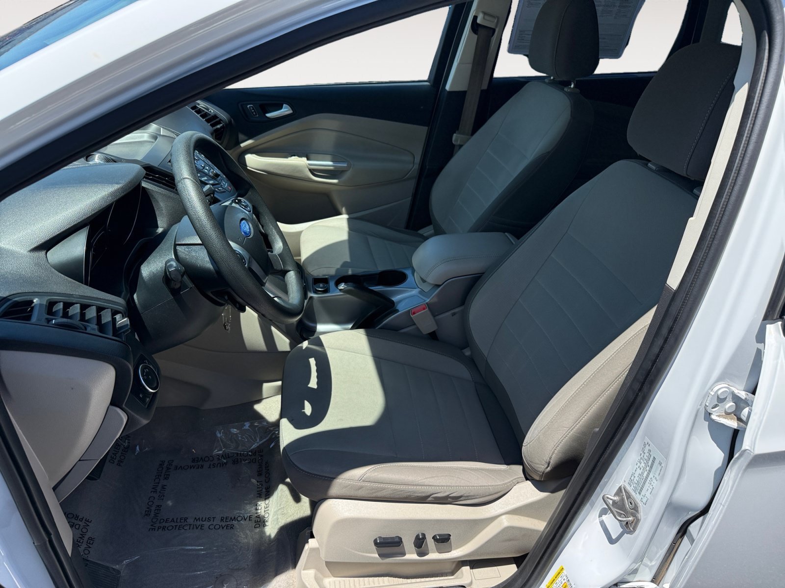 Used 2016 Oxford White Ford SE image 10