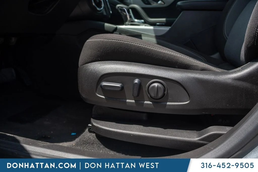 Used 2025 Gray Chevrolet LT image 23