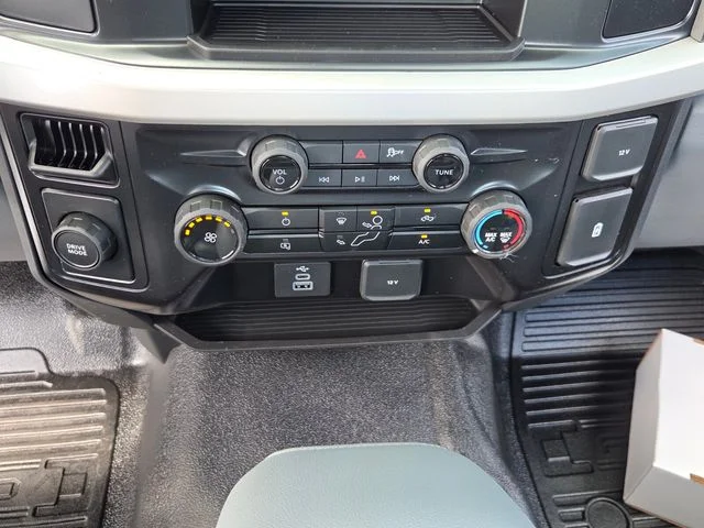 New 2027 Oxford White Ford F-350® XL image 21