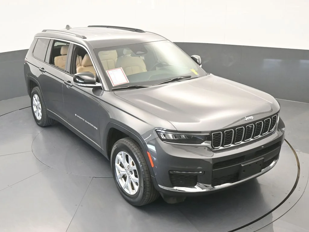 Used 2023 Baltic Gray Metallic Clearcoat Jeep Limited image 62