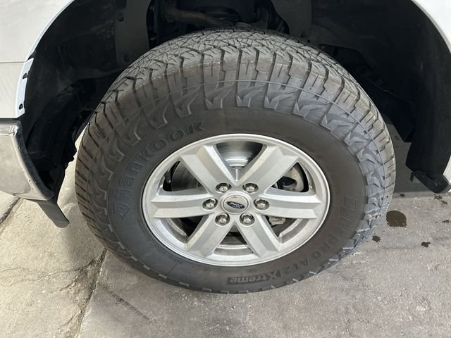 Used 2022 White Ford XLT image 22