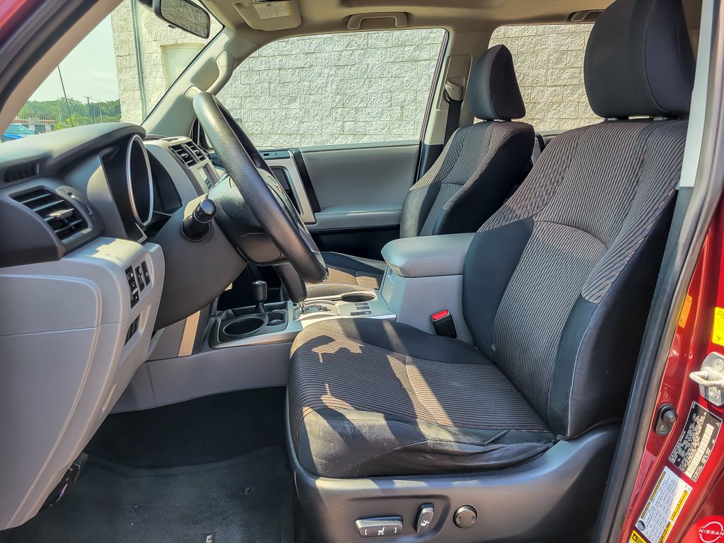 Used 2010 Red Toyota SR5 image 8