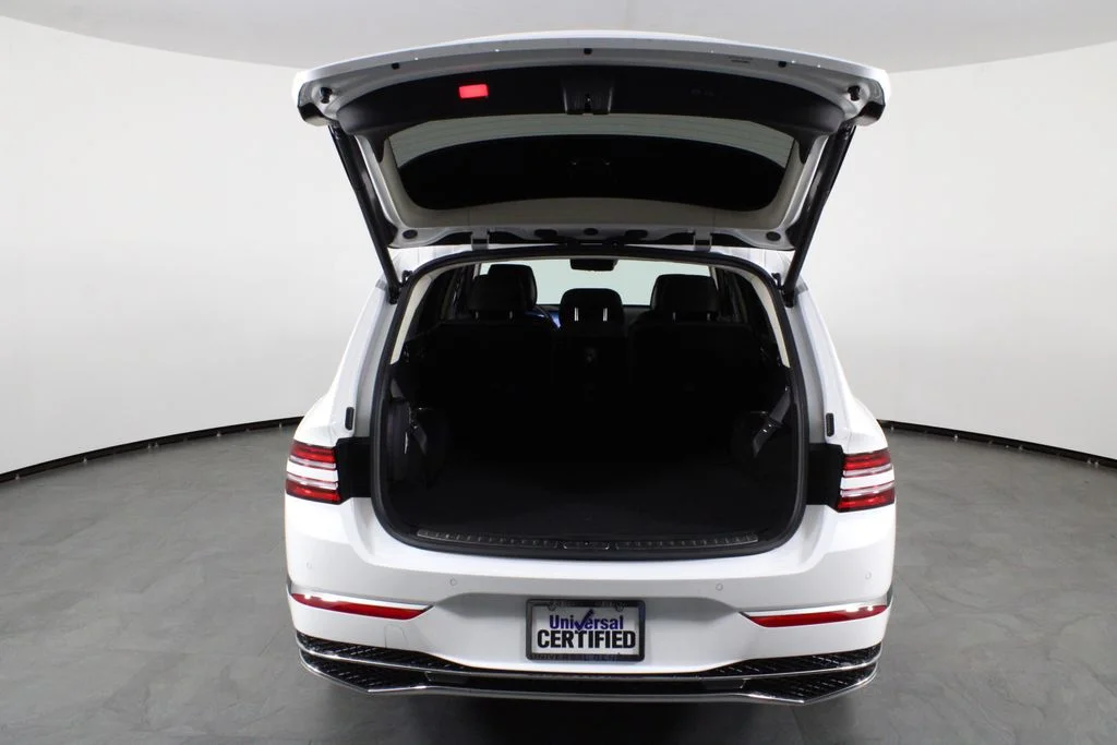 Used 2026 White Genesis 3.5T Prestige image 15