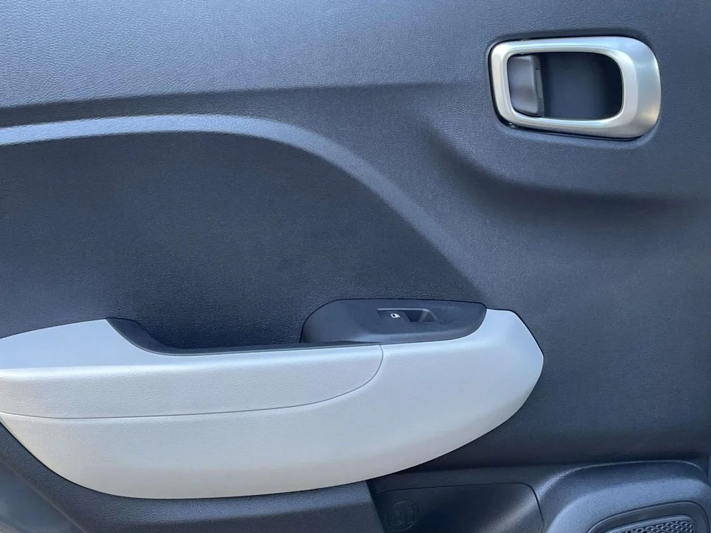 New 2026 Gray Hyundai SEL image 9