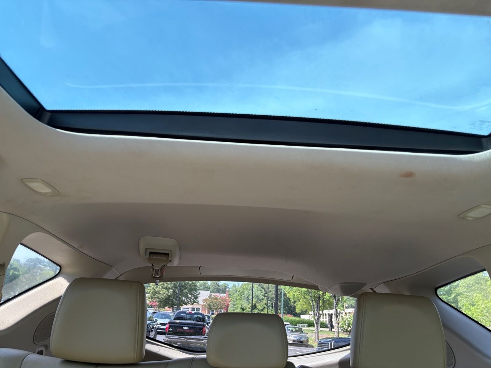 Used 2014 Brown Nissan SL image 30