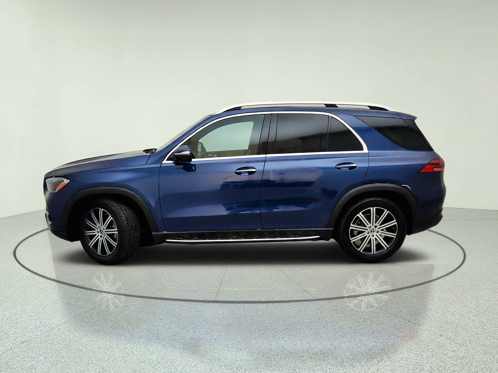 Certified Used 2026 Twilight Blue Metallic Mercedes-Benz GLE 350 image 14