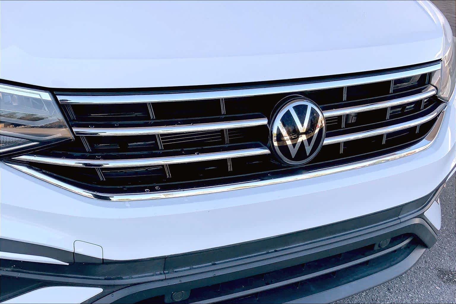 2022 Volkswagen Tiguan SE - Photo 32