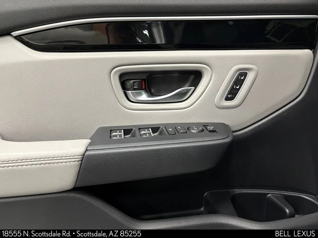 Used 2024 White Honda Touring image 11